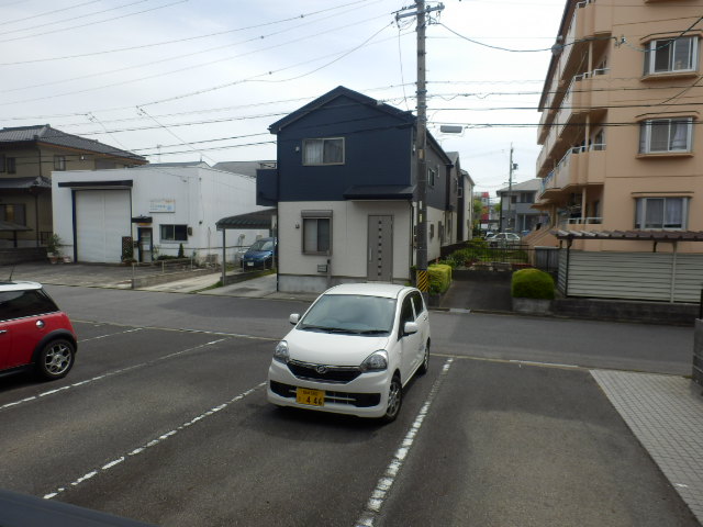 22/30 駐車場