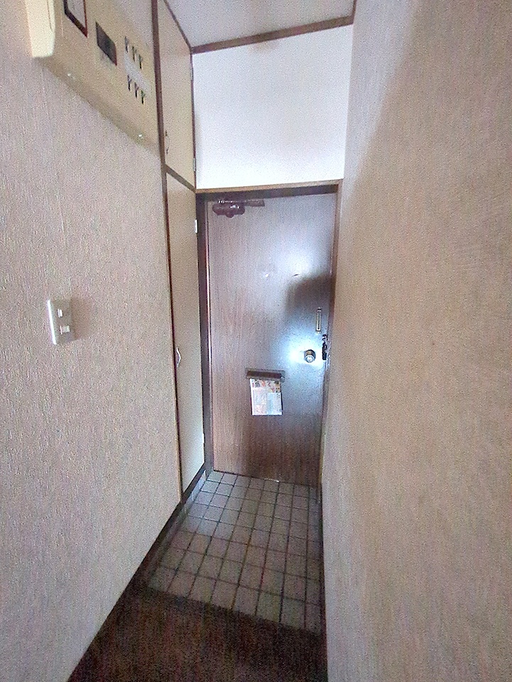 8/18 玄関