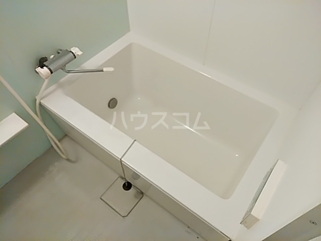 13/30 浴室