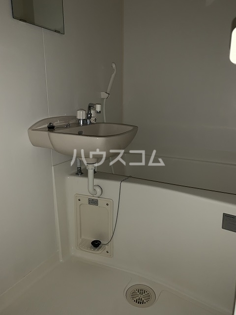 13/28 浴室