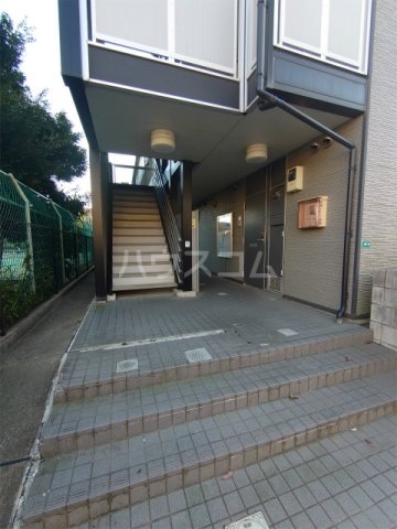 22/30 エントランス