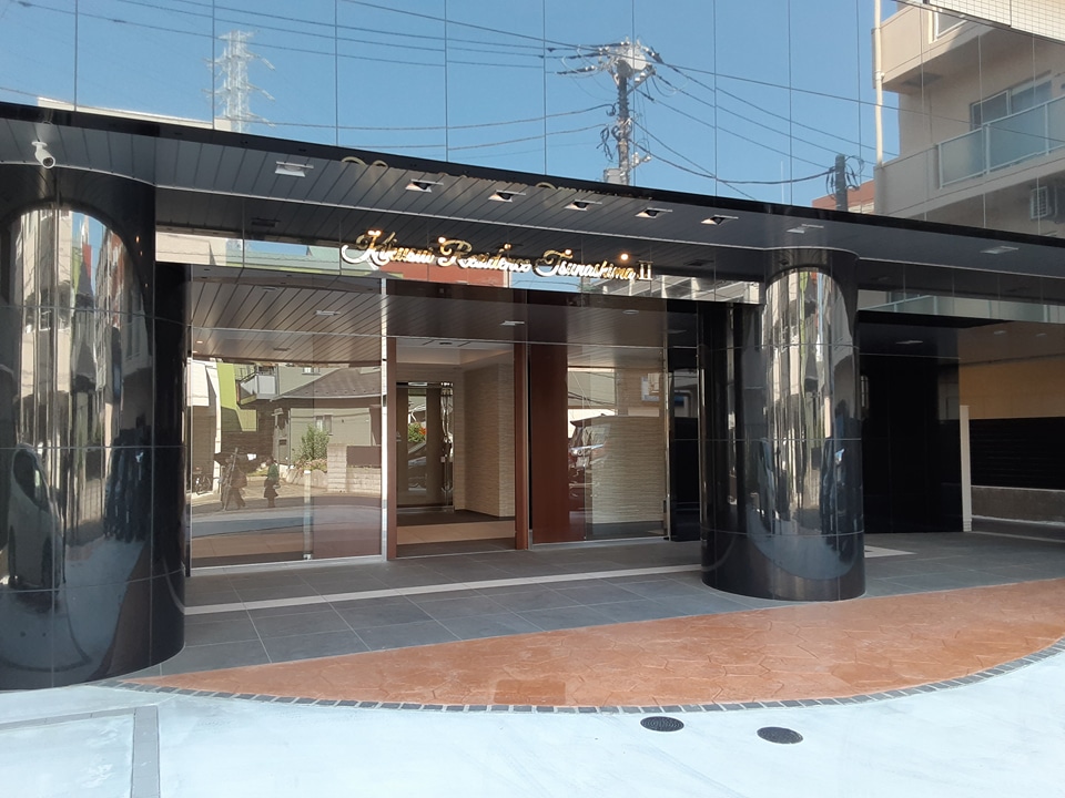 19/26 エントランス