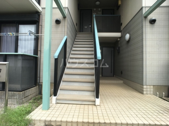 2/5 エントランス