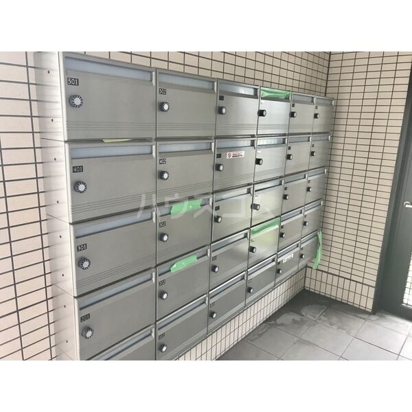 22/30 エントランス