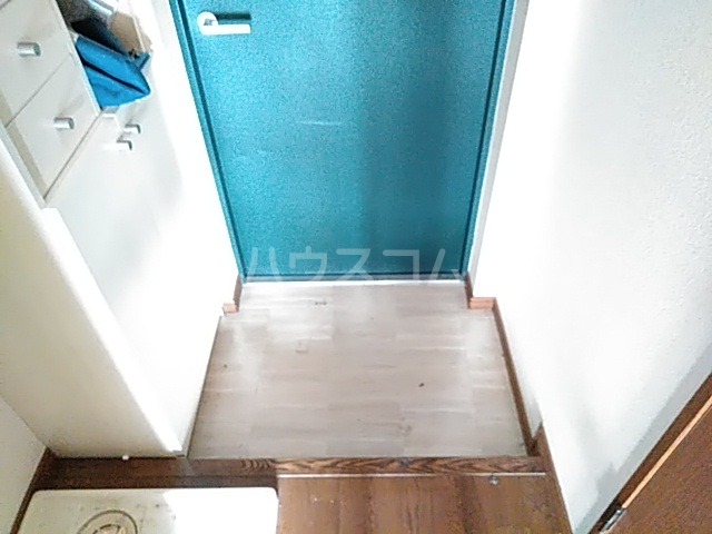 22/28 エントランス