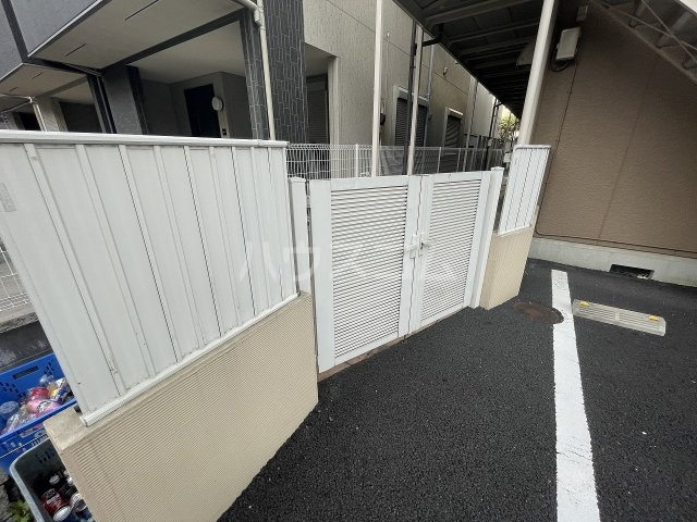 21/26 エントランス