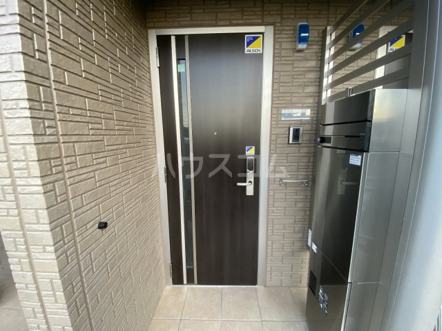 26/30 エントランス