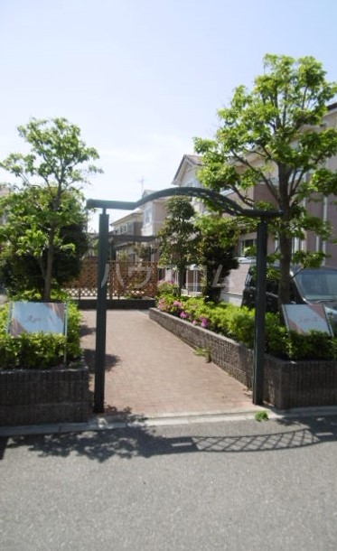 2/4 エントランス