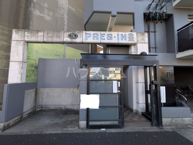 17/18 エントランス