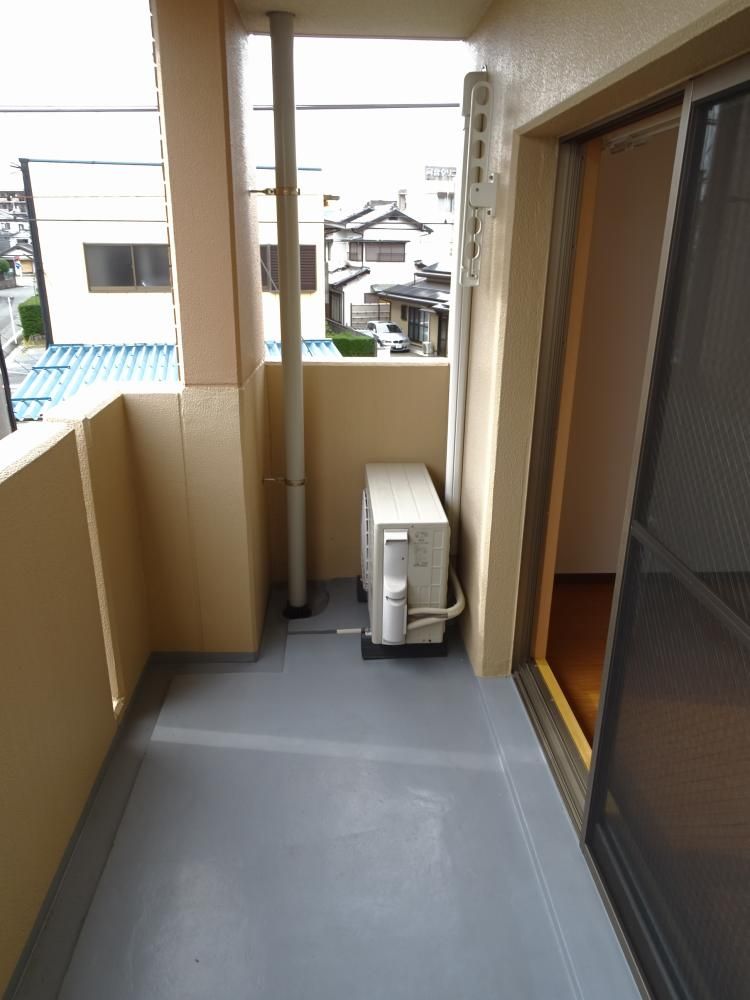 15/23 バルコニー
