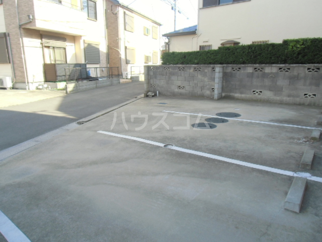 22/30 駐車場