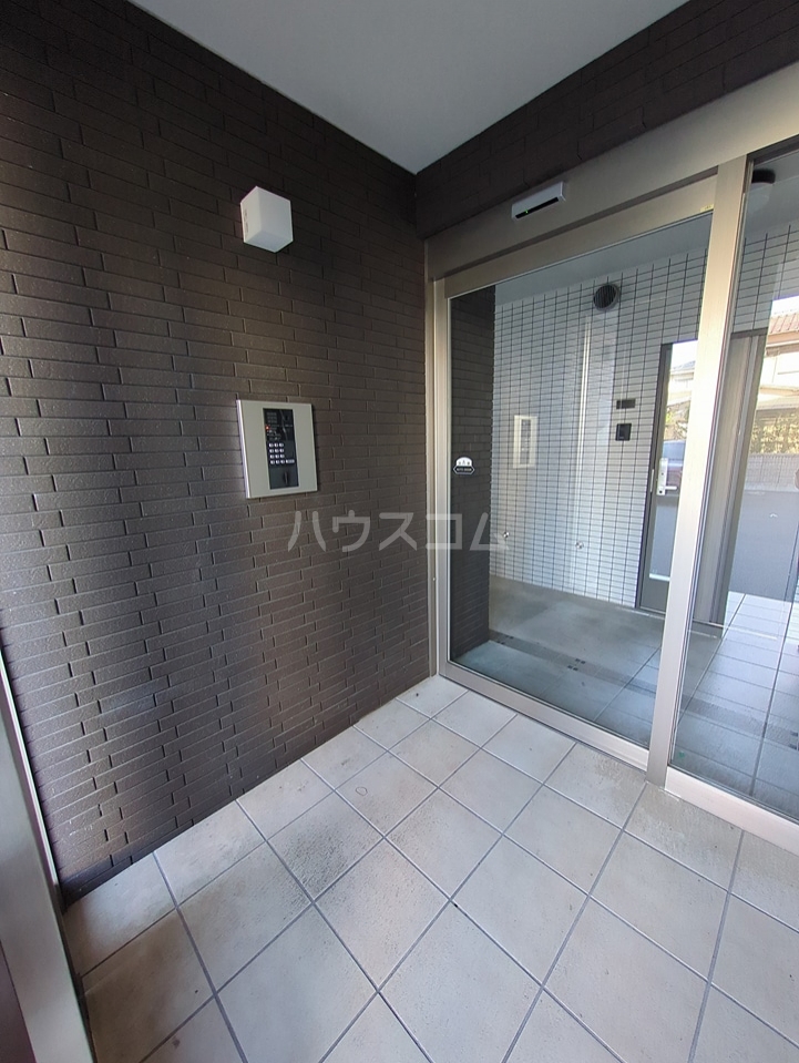 19/22 エントランス