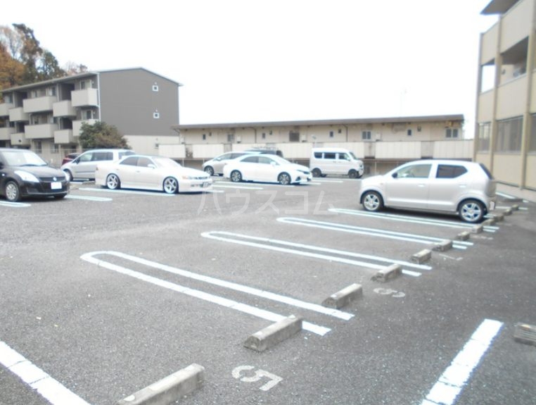 3/7 駐車場