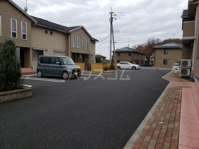 20/28 駐車場
