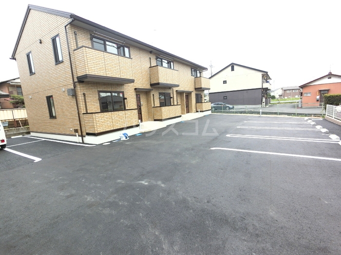 16/20 駐車場