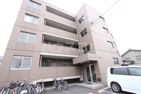 21/30 エントランス