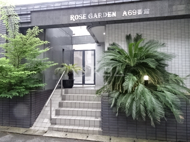 19/29 エントランス