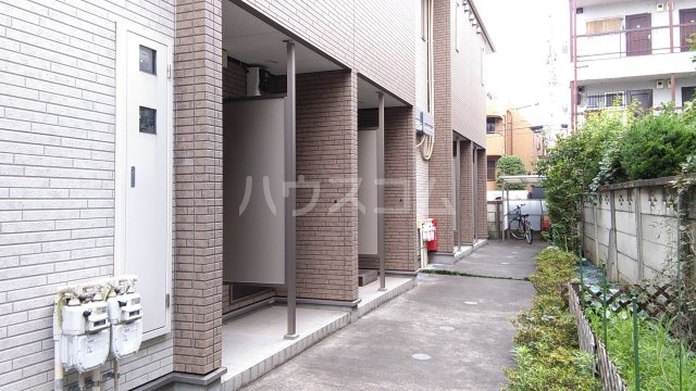 21/27 エントランス