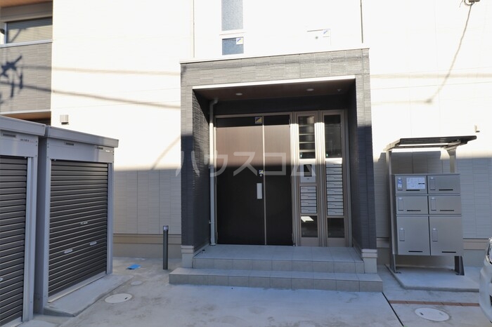 25/30 エントランス