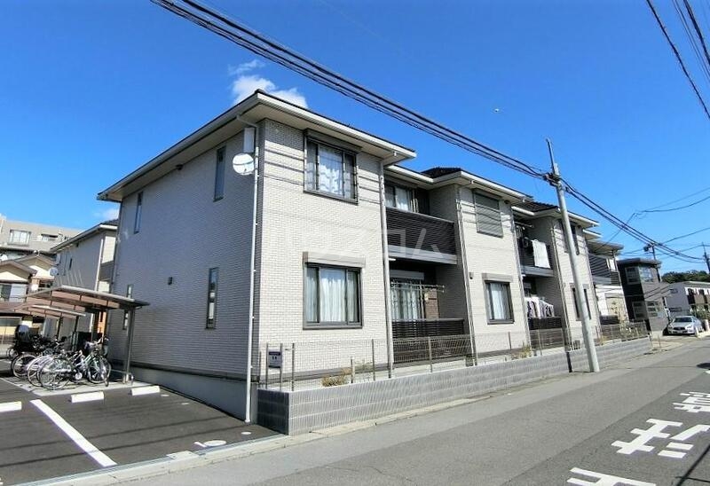 20/26 エントランス