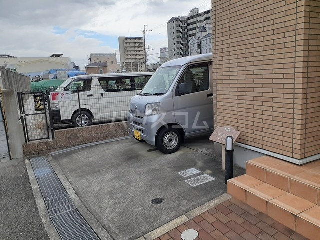 17/26 駐車場