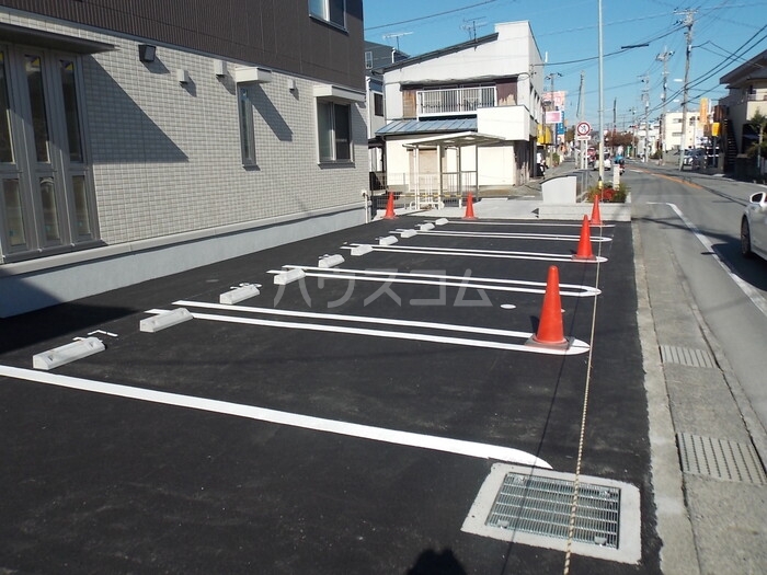 18/23 駐車場