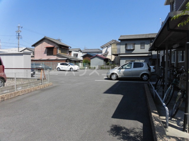 19/23 駐車場