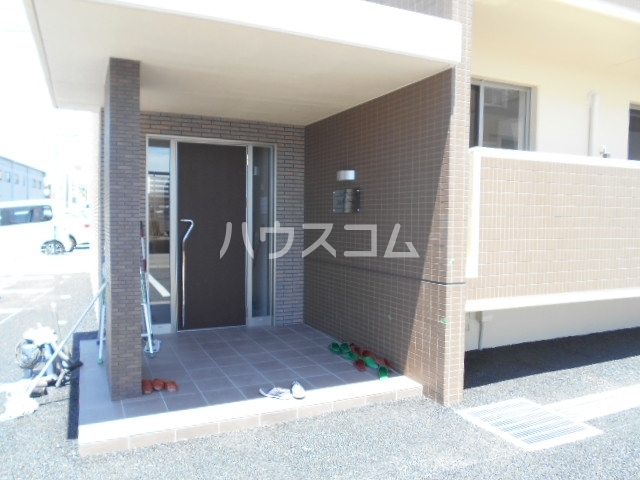 14/23 エントランス