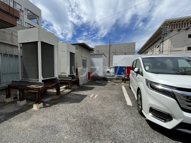 23/30 駐車場
