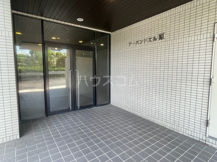 22/26 エントランス