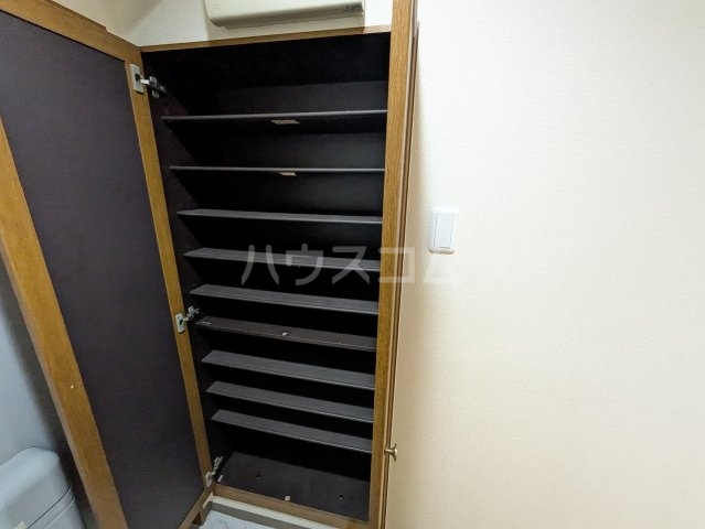14/30 玄関