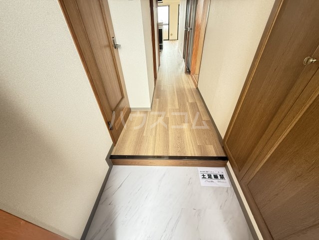 14/30 玄関