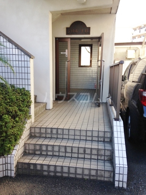 29/30 エントランス