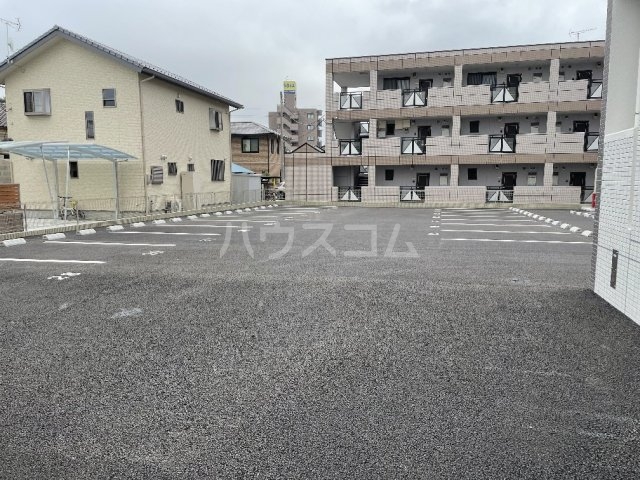 22/29 駐車場