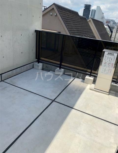 14/27 バルコニー