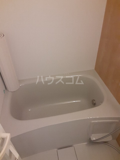 13/30 浴室