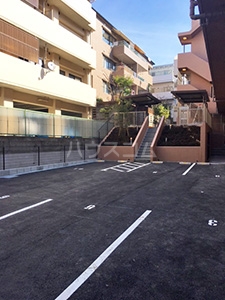 22/30 駐車場