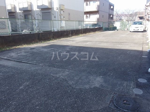 26/30 駐車場
