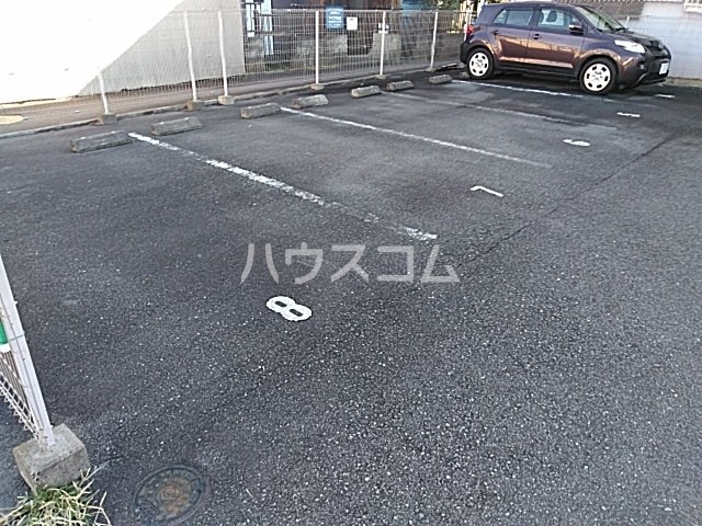 2/4 駐車場