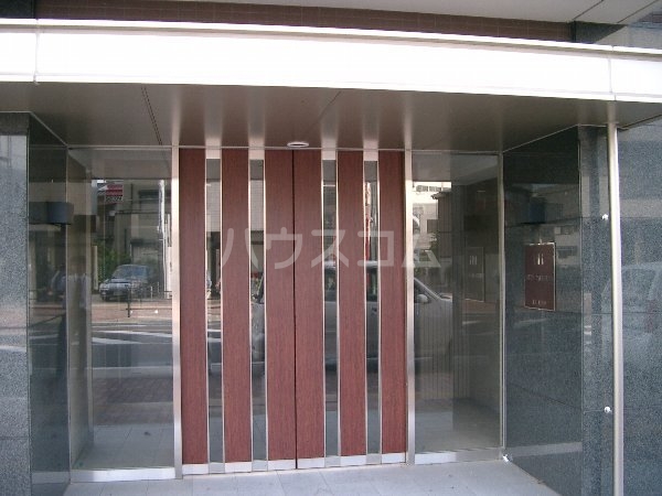 15/23 エントランス