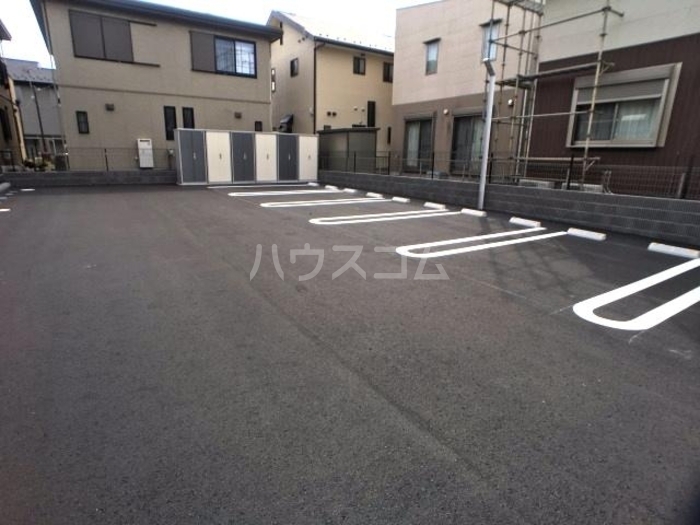 4/13 駐車場