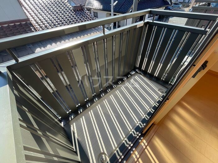 13/20 バルコニー