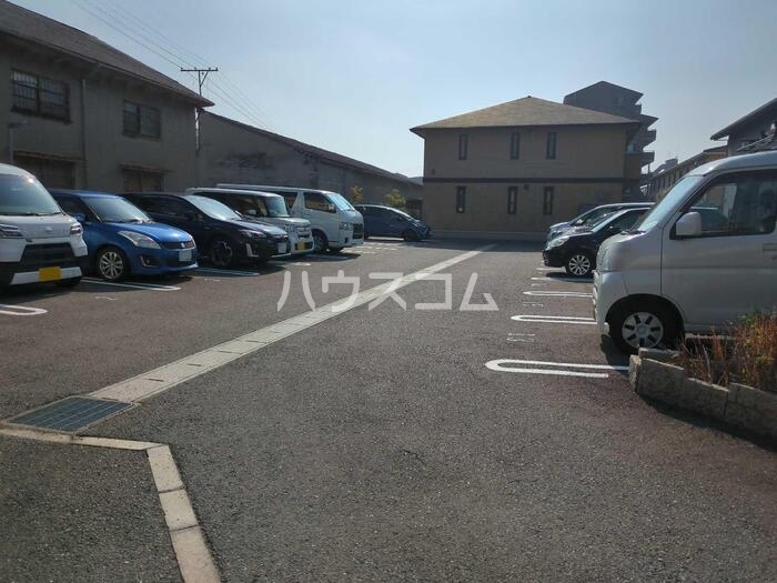 23/25 駐車場