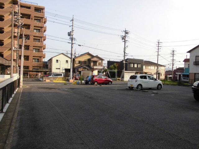 16/19 駐車場