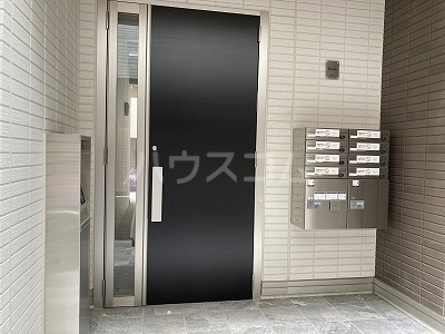 23/25 エントランス