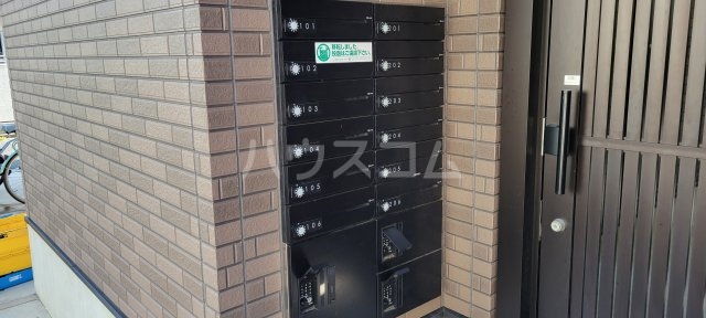 22/27 エントランス