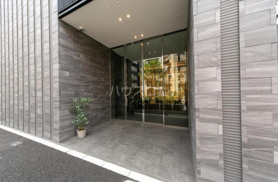 2/3 エントランス