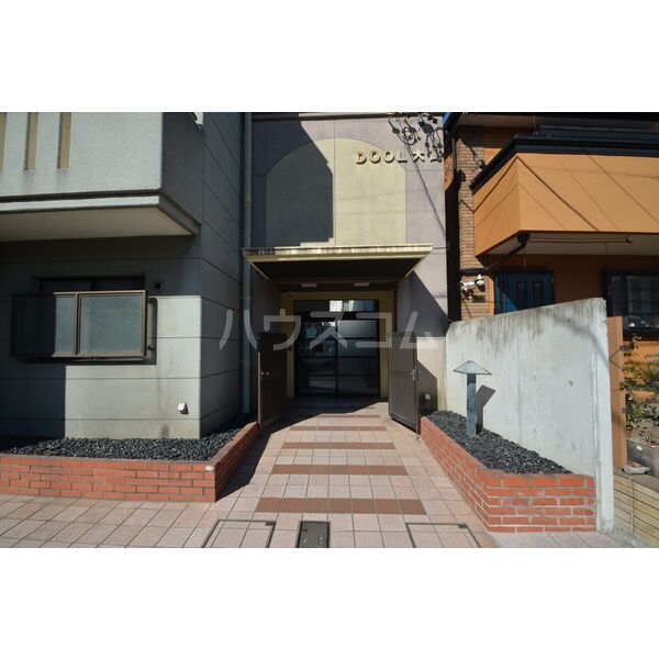 21/29 エントランス