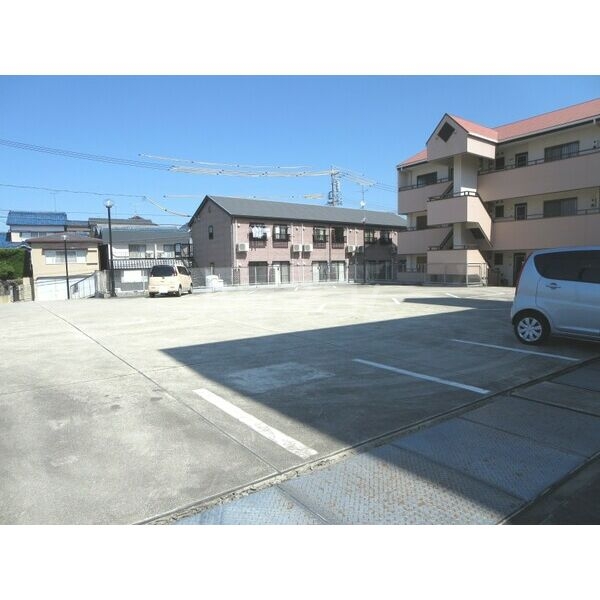 14/25 駐車場