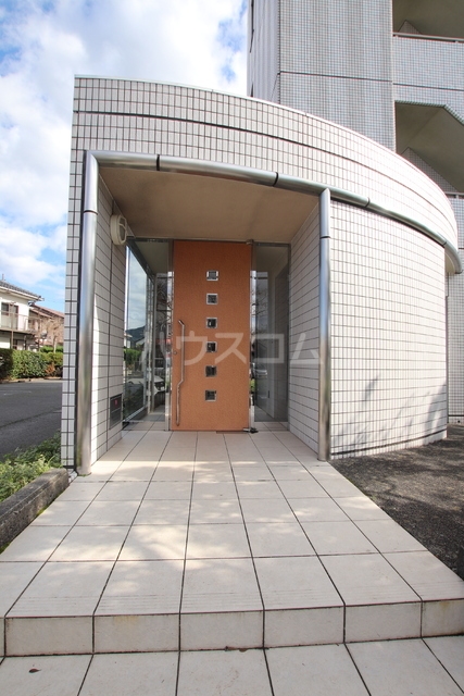 14/15 エントランス